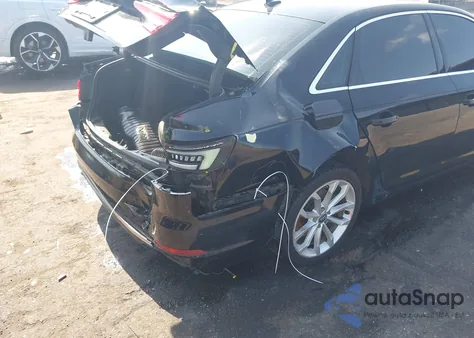 2019 Audi A4 40 Premium/40 Titanium Premium из США, поврежденный, VIN WAUGMAF46KN004947